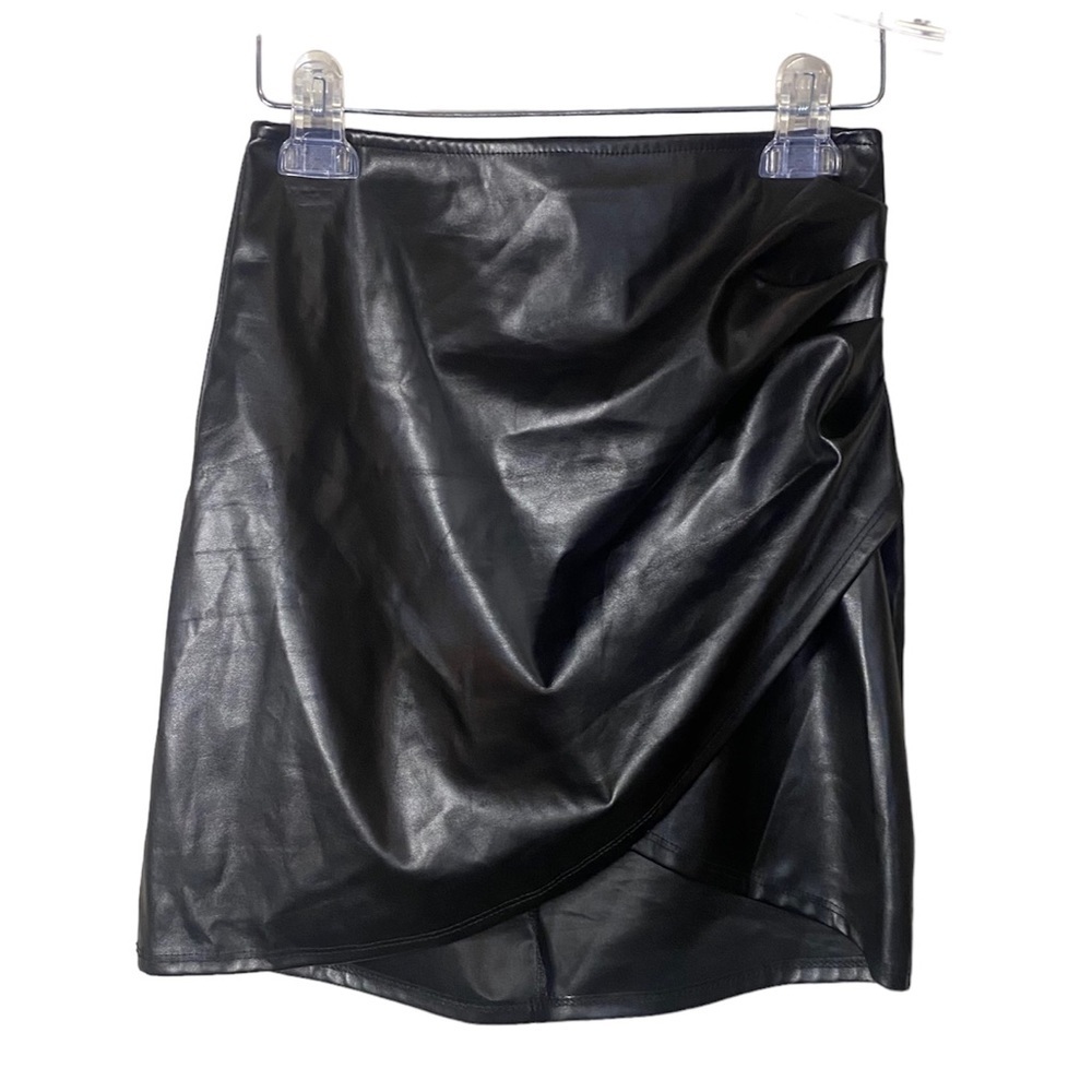 Windsor Black Leather Side Scrunch Open Slit Zipper back Mini Skirt